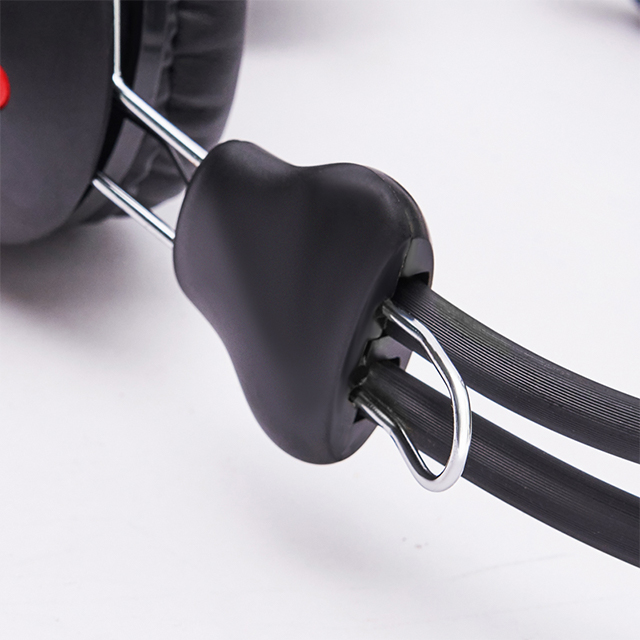 Проводные наушники