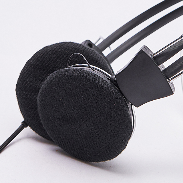 Компьютерные проводные наушники